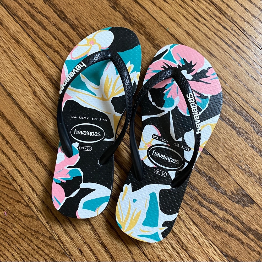 NEW Havaianas flip flop - kids size 13- 1Y